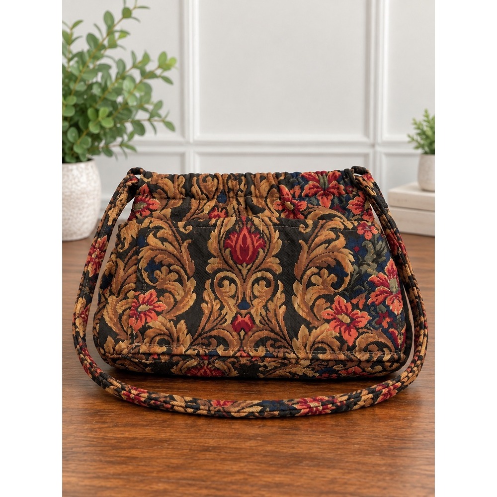 Vintage Floral Tapestry Handbag Wooden Dowel Frame Multi Pocket Tote Bag